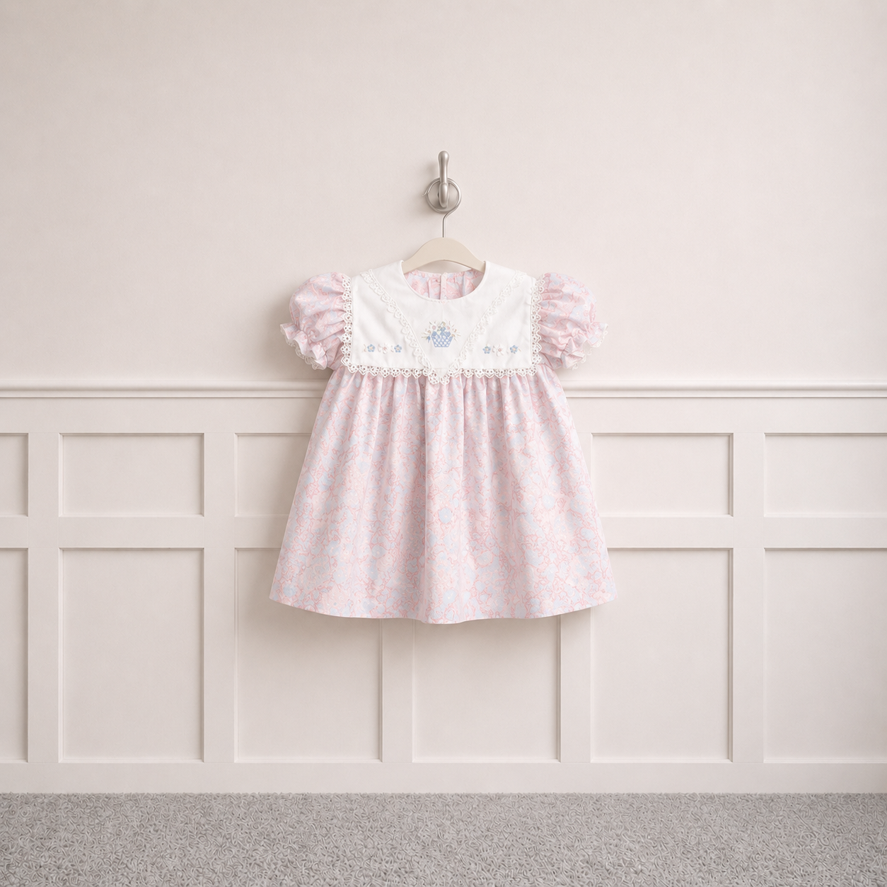 Vintage Papertag Square bib